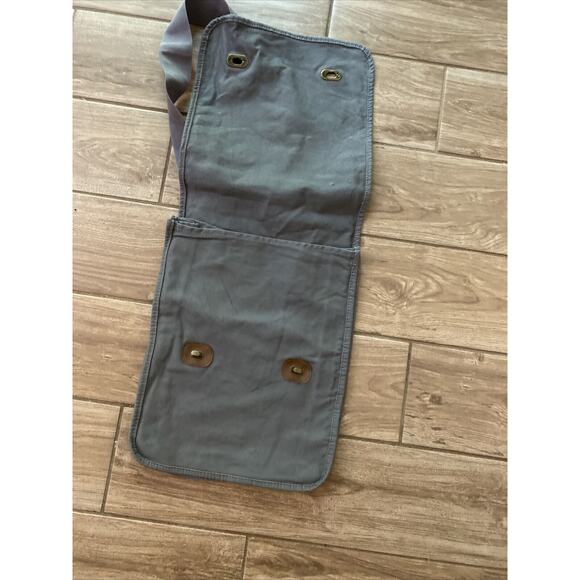 Vintage San Antonio Artist Tatum Cross Body Gray Bag - Heart Logo - Picture 5 of 10